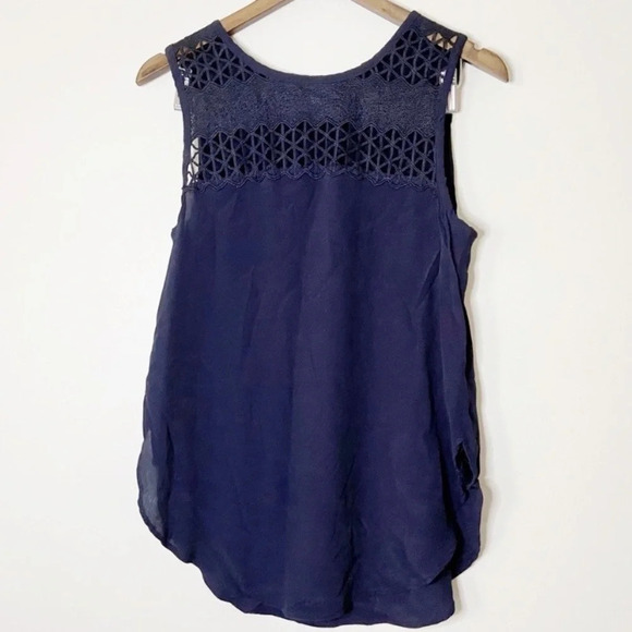 Sleeveless Open Knit Blouse Lightweight Summer Tank Top Size Small - Picture 1 of 9